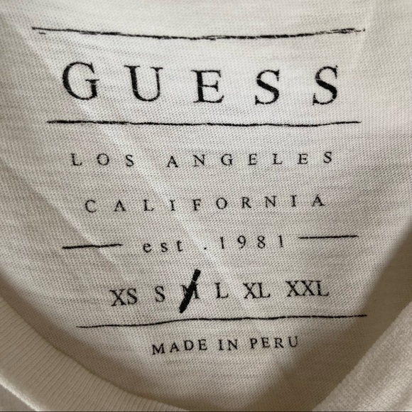 Vintage GUESS Logo LXXXI Graphic T-Shirt - Picture 8 of 9
